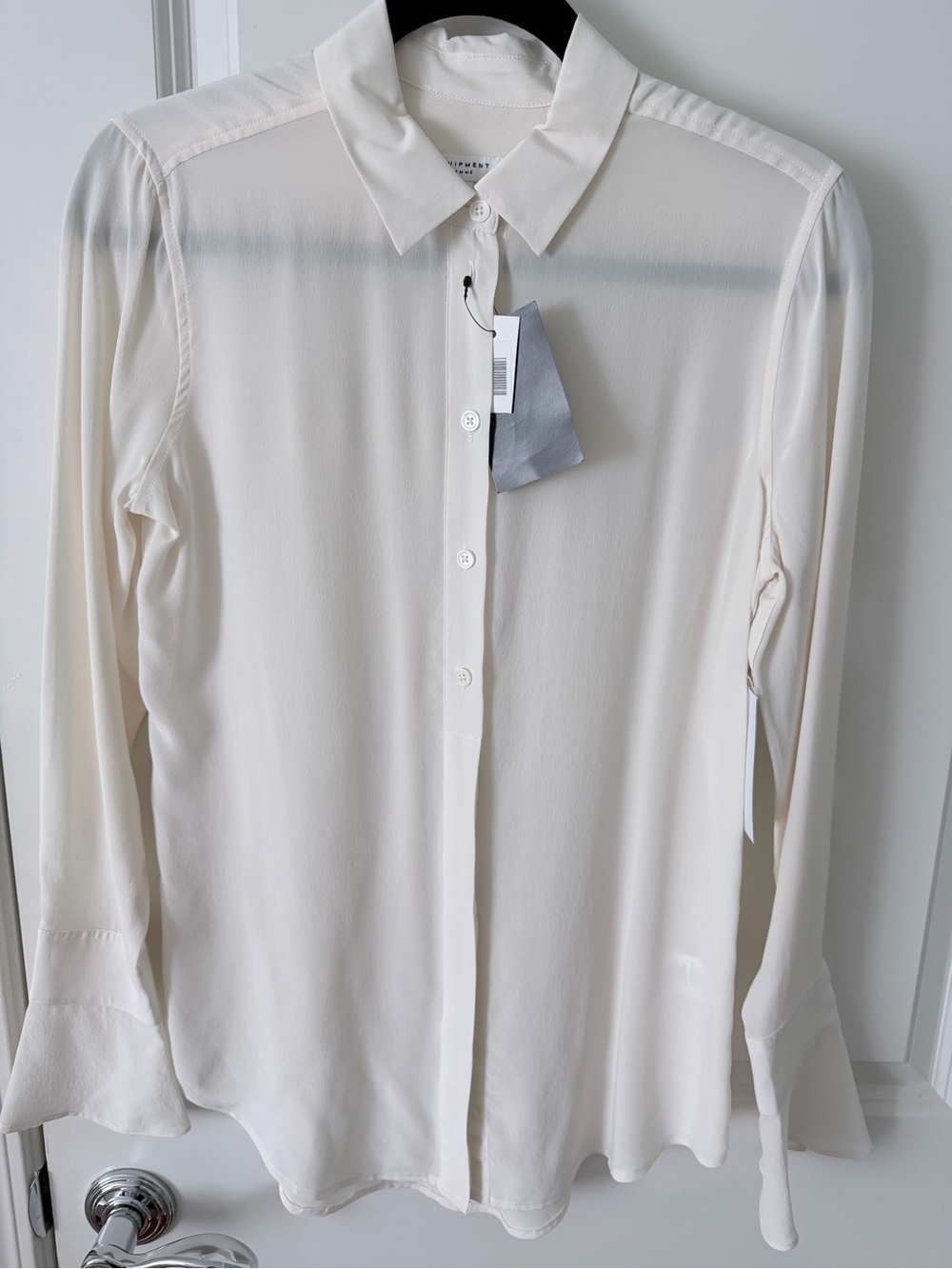 Equipment Daphne silk Cream Long-Sleeve Button-Up Blouse